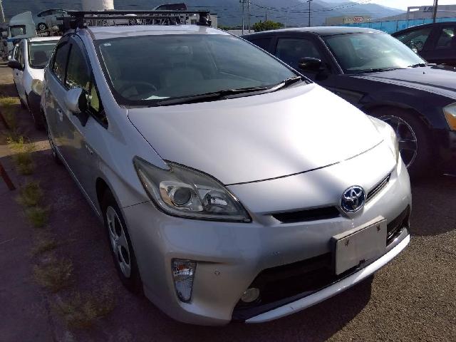 トヨタ プリウス １．８ Ｓ H26年 (四国) 99