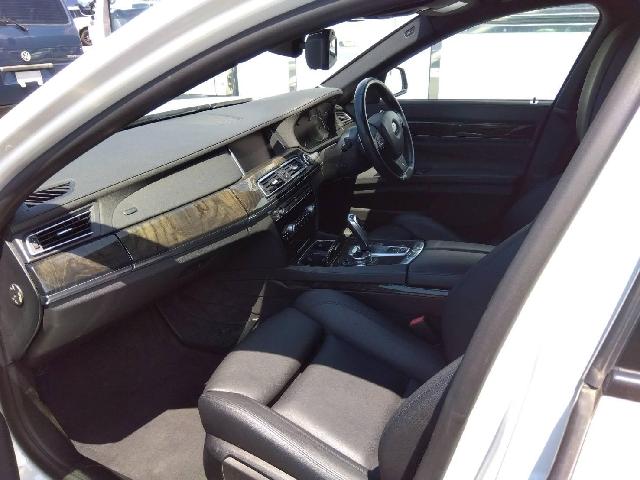 ＢＭＷ ７シリーズ ７４０Ｉ Ｍスポーツパッケージ H25年 (四国) 99