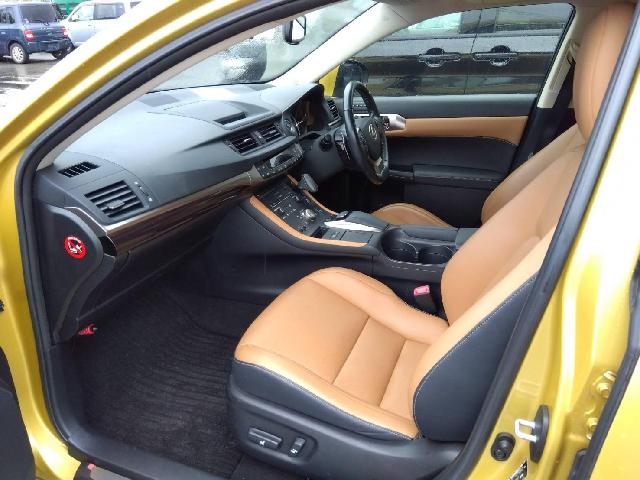 レクサス ＣＴ２００ｈ バージョンＬ H27年 (四国) 99