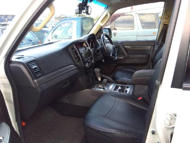 三菱 パジェロ ３．２ ロング エクシード ディーゼルターボ ４ＷＤ H29年 (四国) 99