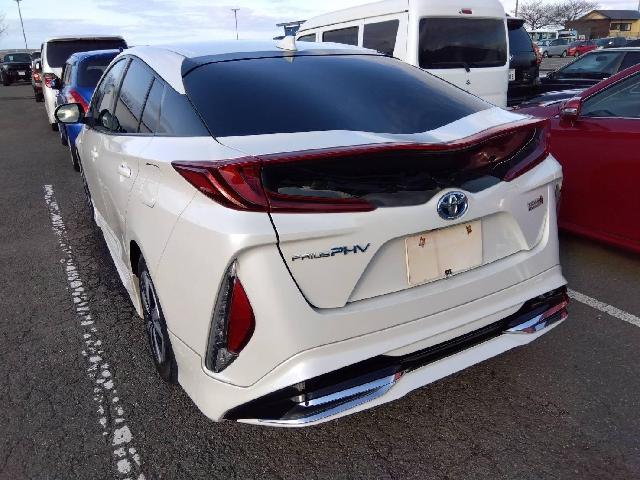 トヨタ プリウスＰＨＶ １．８ Ｓ ナビパッケージ H29年 (四国) 99
