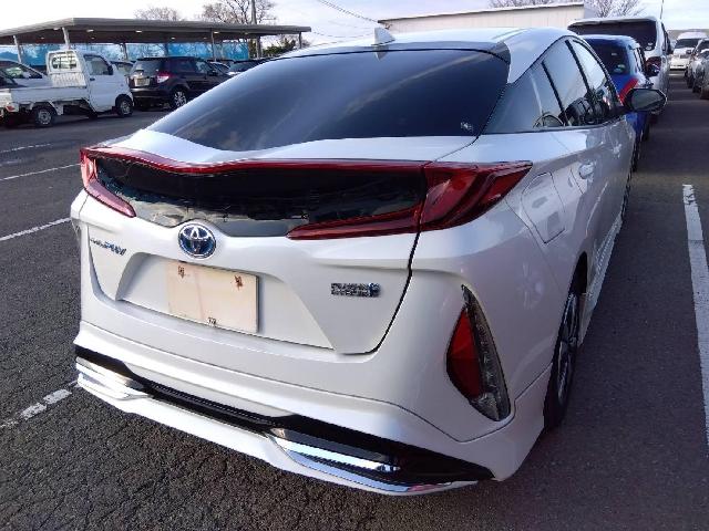 トヨタ プリウスＰＨＶ １．８ Ｓ ナビパッケージ H29年 (四国) 99