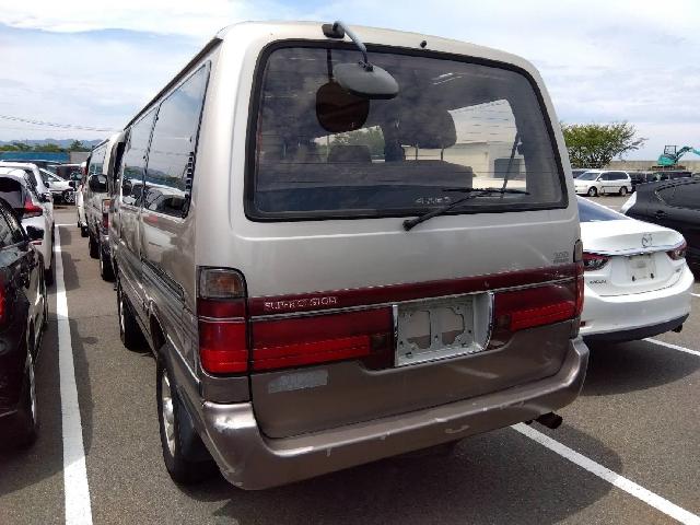 トヨタ ハイエースワゴン ３．０ スーパーカスタム トリプルムーンルーフ ディーゼルターボ ４ＷＤ H8年 (四国) 99