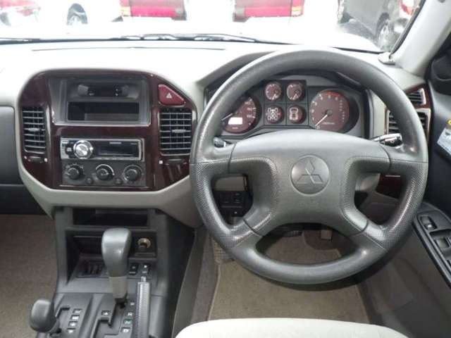 三菱 パジェロ ３．２ ロング エクシードＩ ディーゼルターボ ４ＷＤ H14年 (四国) 99