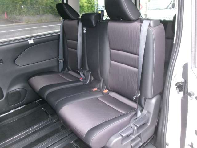日産 セレナ ２．０ ハイウェイスター Ｖセレクション H29年 (東北) 99