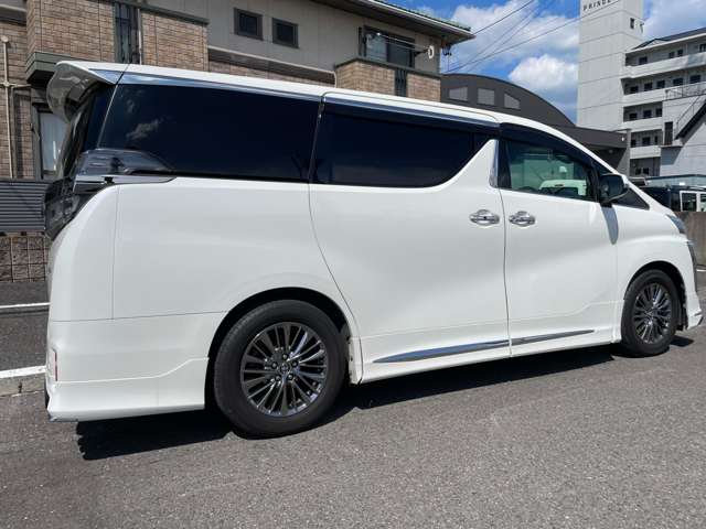 トヨタ ヴェルファイア ３．５ エグゼクティブラウンジ R1年 (東海) 99