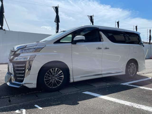 トヨタ ヴェルファイア ３．５ エグゼクティブラウンジ R1年 (東海) 99