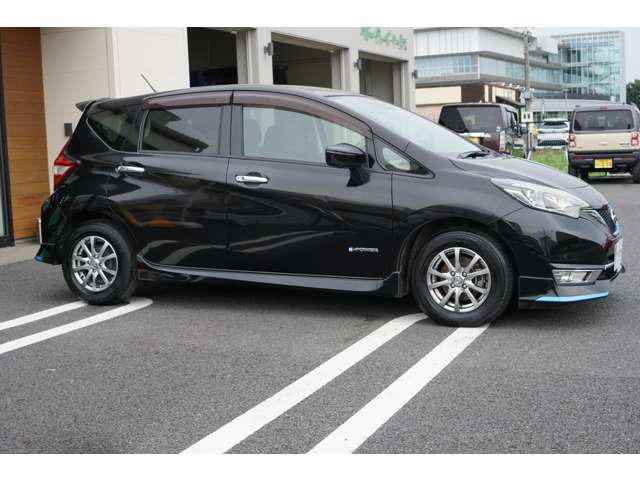 日産 ノート １．２ Ｅ－ＰＯＷＥＲ Ｘ H29年 (関東) 99