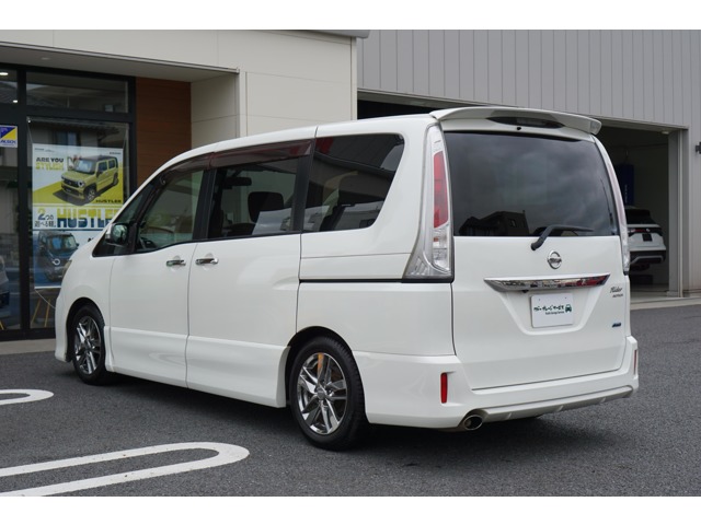 日産 セレナ ２．０ ライダー ブラックライン H24年 (関東) 99