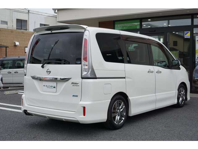 日産 セレナ ２．０ ライダー ブラックライン H24年 (関東) 99