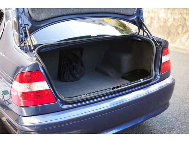 ＢＭＷアルピナ Ｂ３ ３．３ リムジン スイッチトロニック H14年 (近畿) 99