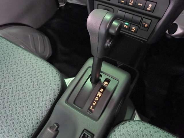 日産 クリッパートラック ６６０ ＤＸ R8年 () 99