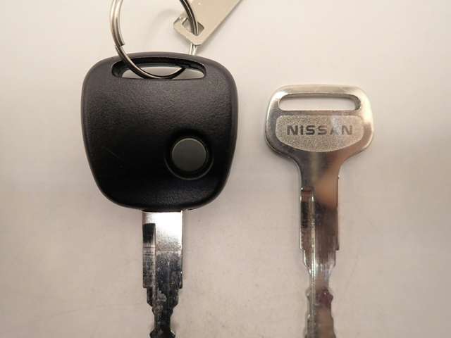 日産 クリッパートラック ６６０ ＤＸ セーフティパッケージ R8年 () 99