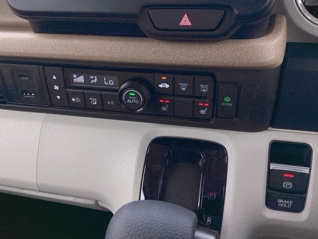 ホンダ Ｎ　ＢＯＸ ６６０ ファッションスタイル ２トーン R7年 (近畿) 99