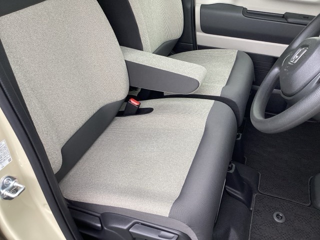 ホンダ Ｎ　ＢＯＸ ６６０ ファッションスタイル ２トーン R7年 (近畿) 99
