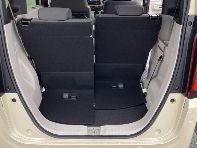 ホンダ Ｎ　ＢＯＸ ６６０ ファッションスタイル ２トーン R7年 (近畿) 99