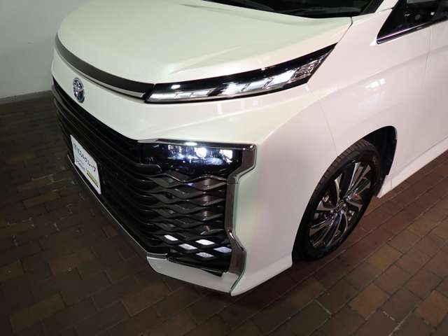 トヨタ ヴォクシー １．８ ハイブリッド Ｓ－Ｚ R6年 (近畿) 99
