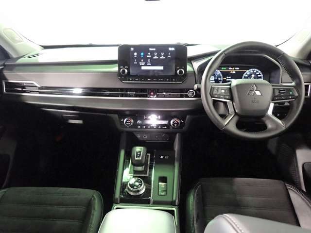 三菱 アウトランダーＰＨＥＶ ２．４ Ｇ ４ＷＤ R5年 (近畿) 99
