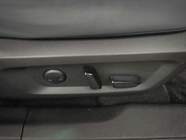 三菱 アウトランダーＰＨＥＶ ２．４ Ｇ ４ＷＤ R5年 (近畿) 99