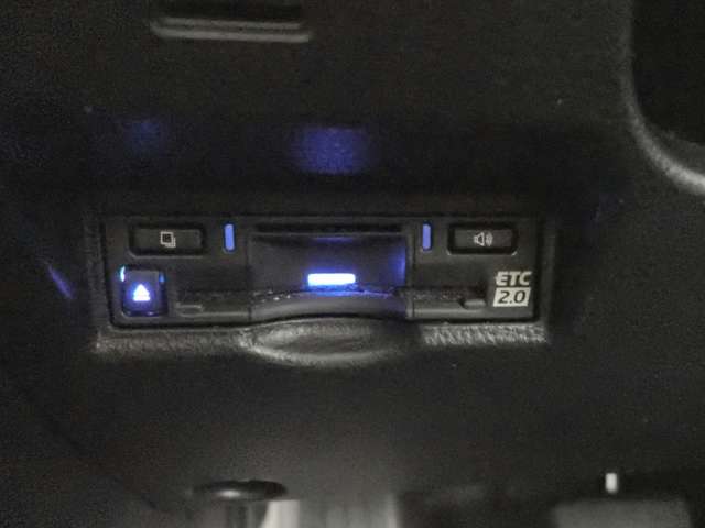 トヨタ ヴォクシー １．８ ハイブリッド Ｓ－Ｚ R4年 () 99