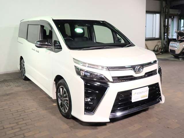 トヨタ ヴォクシー ２．０ ＺＳ 煌ＩＩ R1年 () 99