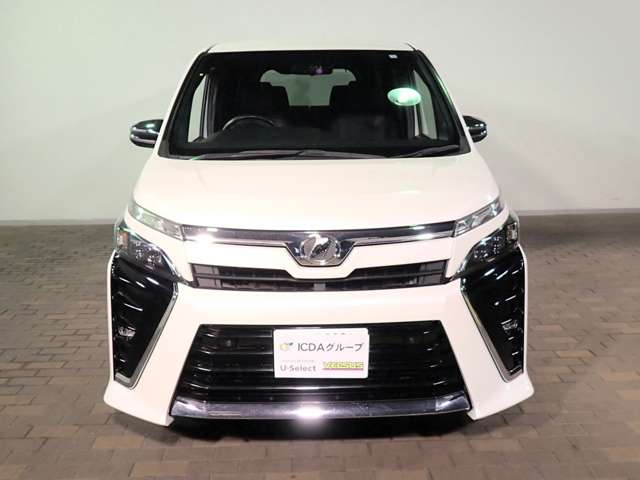 トヨタ ヴォクシー ２．０ ＺＳ 煌ＩＩ R1年 () 99