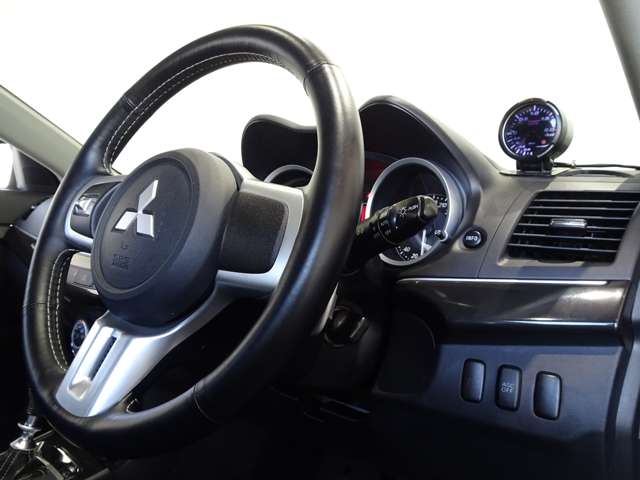 三菱 ランサー ２．０ ＧＳＲ Ｘ ４ＷＤ H21年 (関東) 99