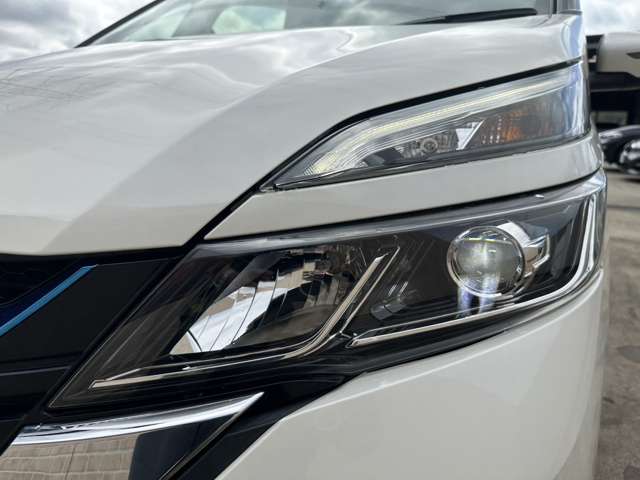 日産 セレナ １．２ Ｅ－ＰＯＷＥＲ ハイウェイスター Ｖ R1年 (関東) 99
