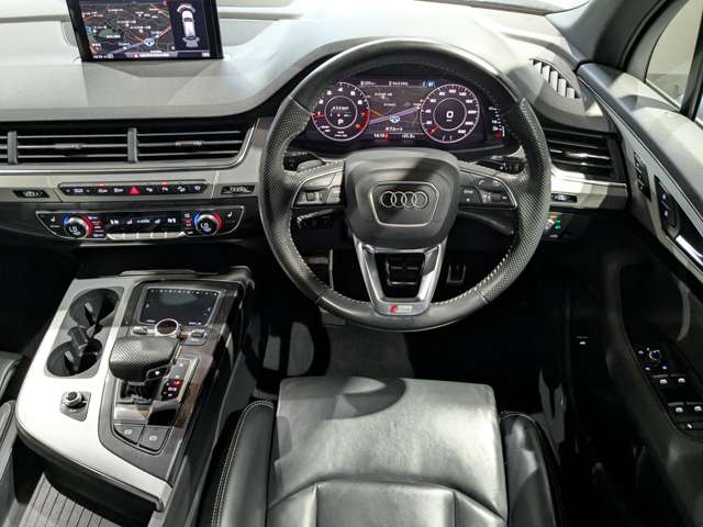 アウディ Ｑ７ ４５ ＴＦＳＩ クワトロ Ｓラインパッケージ ４ＷＤ R2年 (関東) 99