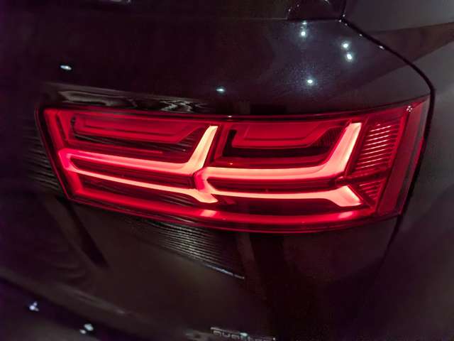アウディ Ｑ７ ４５ ＴＦＳＩ クワトロ Ｓラインパッケージ ４ＷＤ R2年 (関東) 99