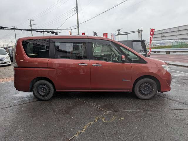 日産 セレナ ２．０ ２０Ｘ Ｓ－ＨＹＢＲＩＤ アドバンストセーフティ パッケージ H26年 (関東) 99