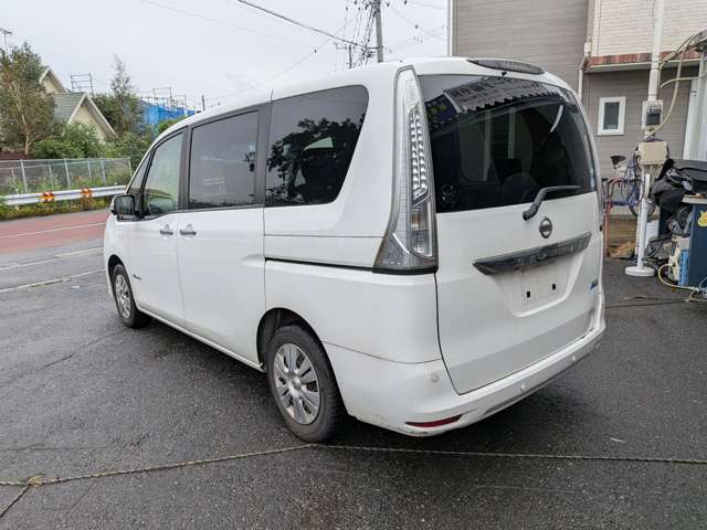 日産 セレナ ２．０ ２０Ｘ Ｓ－ＨＹＢＲＩＤ アドバンストセーフティ パッケージ H26年 (関東) 99