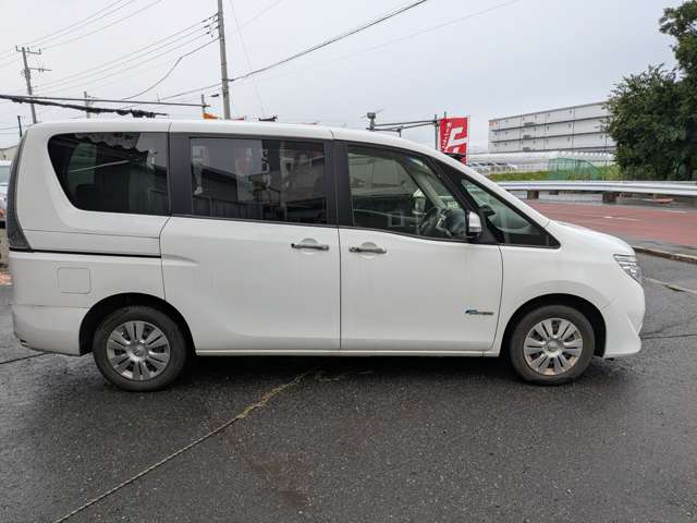 日産 セレナ ２．０ ２０Ｘ Ｓ－ＨＹＢＲＩＤ アドバンストセーフティ パッケージ H26年 (関東) 99