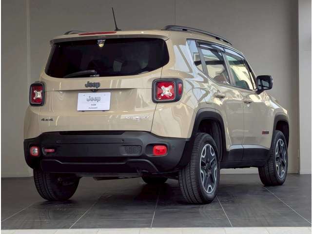 ジープ レネゲード トレイルホーク ４ＷＤ H29年 (四国) 99