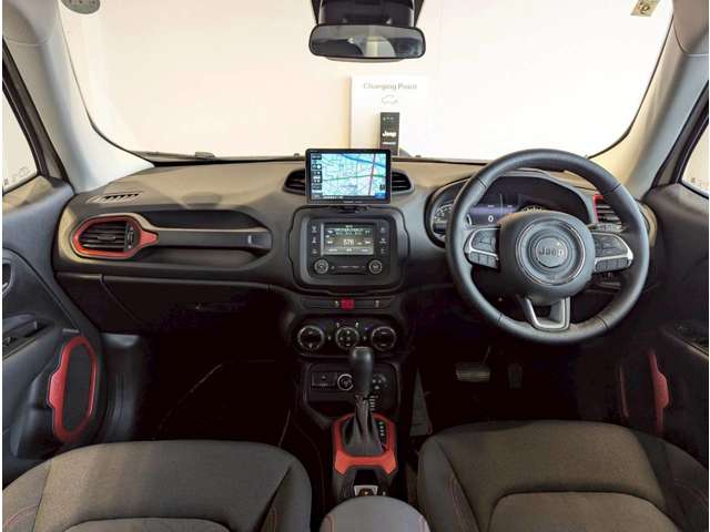 ジープ レネゲード トレイルホーク ４ＷＤ H29年 (四国) 99
