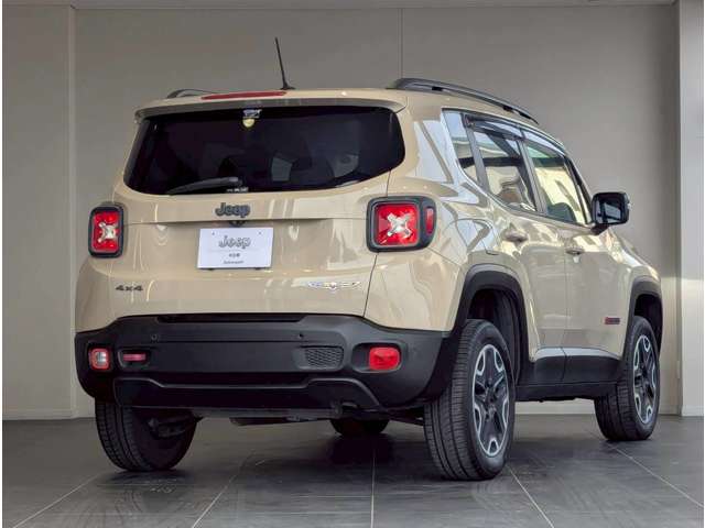 ジープ レネゲード トレイルホーク ４ＷＤ H29年 (四国) 99