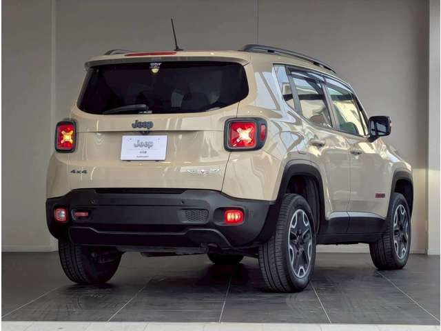 ジープ レネゲード トレイルホーク ４ＷＤ H29年 (四国) 99