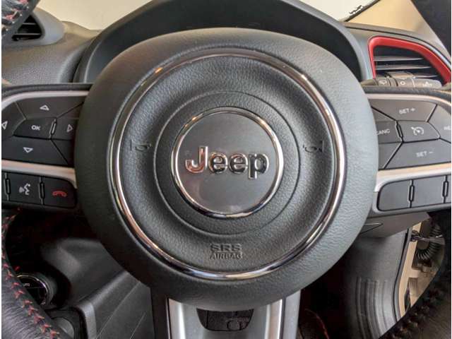 ジープ レネゲード トレイルホーク ４ＷＤ H29年 (四国) 99