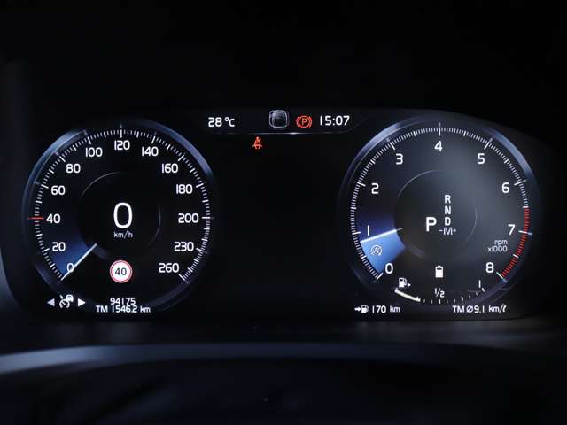 ボルボ Ｖ６０ Ｂ５　インスクリプション R3年 (関東) 99