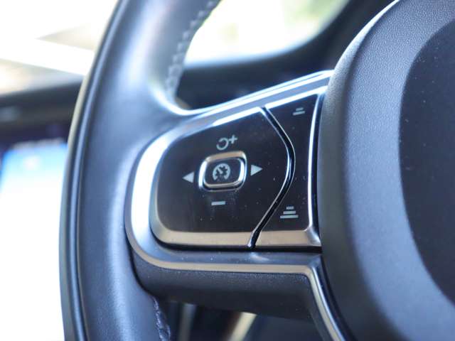ボルボ Ｖ６０ Ｂ５　インスクリプション R3年 (関東) 99