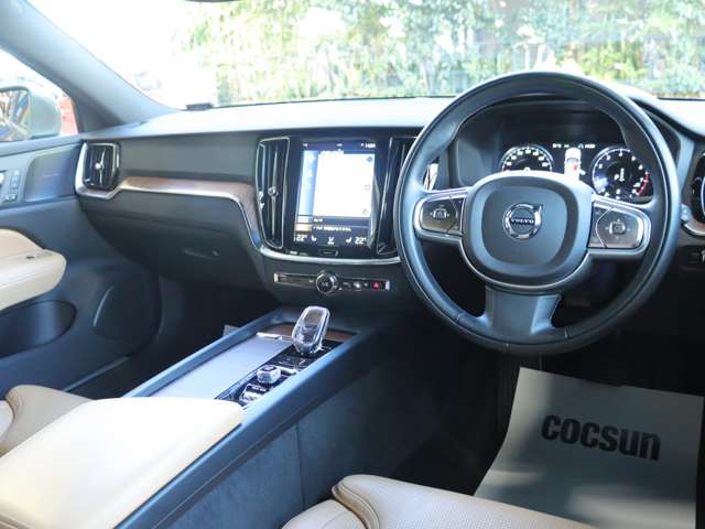 ボルボ Ｖ６０ Ｂ５　インスクリプション R3年 (関東) 99