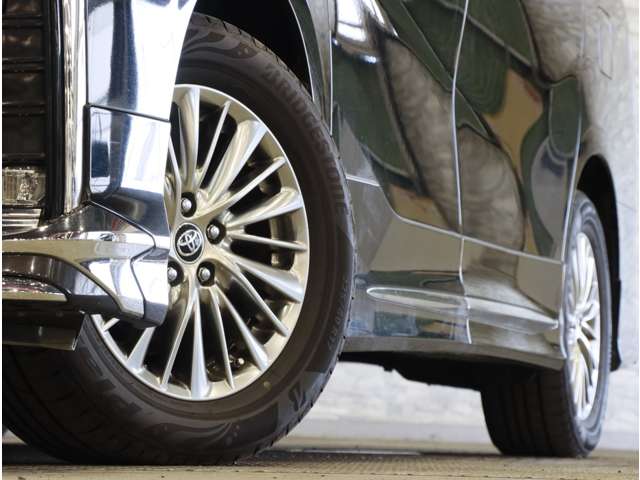 トヨタ アルファード　ハイブリッド ハイブリッド ２．５ Ｓ タイプゴールドＩＩ Ｅ－ＦＯＵＲ ４ＷＤ R4年 (関東) 99