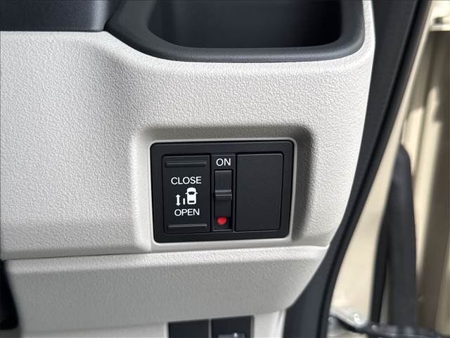 ホンダ Ｎ－ＢＯＸ Ｎ－ＢＯＸ ファッションスタイル ４ＷＤ R8年 (東北) 99