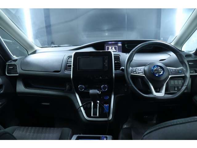 日産 セレナ ２．０ ハイウェイスター ＶセレクションＩＩ ４ＷＤ R1年 (北海道) 99