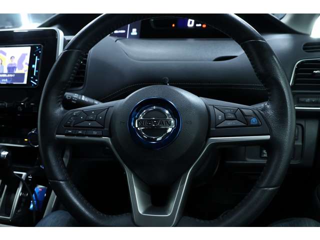日産 セレナ ２．０ ハイウェイスター ＶセレクションＩＩ ４ＷＤ R1年 (北海道) 99