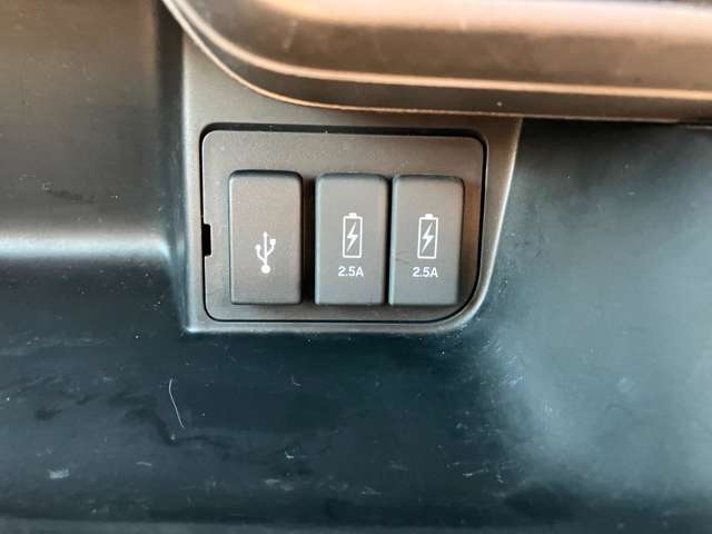 ホンダ Ｎ　ＢＯＸ カスタム ６６０ Ｌ R4年 (関東) 99