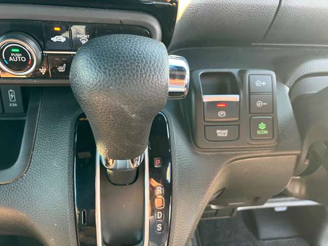 ホンダ Ｎ　ＢＯＸ カスタム ６６０ Ｌ R4年 (関東) 99