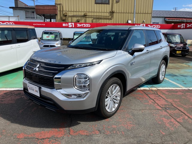 三菱 アウトランダーＰＨＥＶ ＰＨＥＶ ２．４ Ｍ ４ＷＤ R4年 (甲信越・北陸) 99