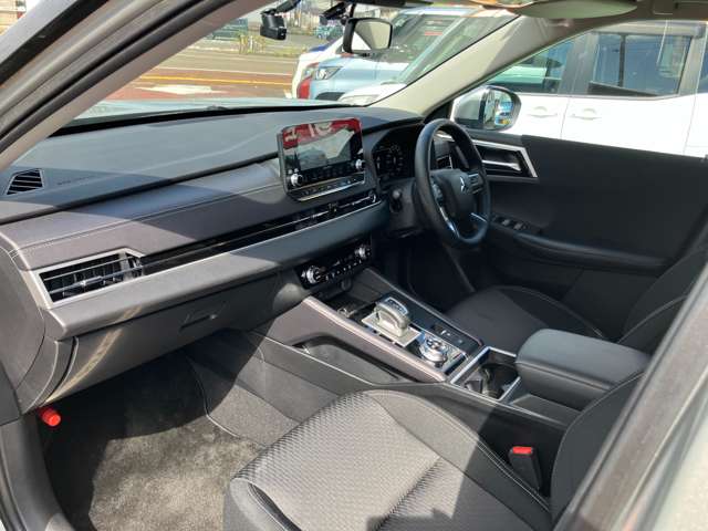 三菱 アウトランダーＰＨＥＶ ＰＨＥＶ ２．４ Ｍ ４ＷＤ R4年 (甲信越・北陸) 99