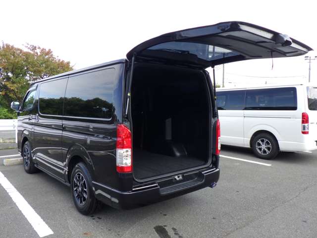 トヨタ ハイエースバン ２．８ スーパーＧＬ ダークプライムＩＩ ロングボディ ディーゼルターボ ４ＷＤ R1年 (関東) 99